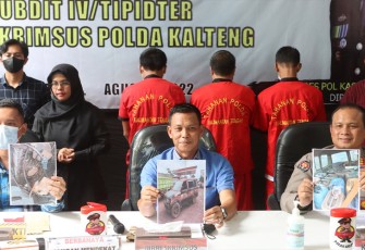 Kabidhumas Kombes Pol K.Eko Saputro, S.H., M.H, saat konferensi pers di Kantor Ditreskrimsus, Mapolda setempat, Selasa (30/8/2022) siang.