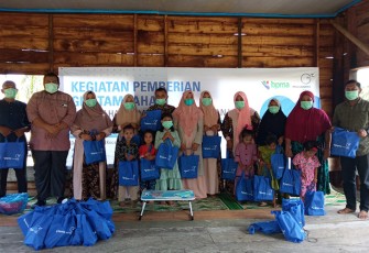 Medco E&P saat Serahkan Ribuan Makanan Bergizi Bagi Balita dan Ibu Hamil