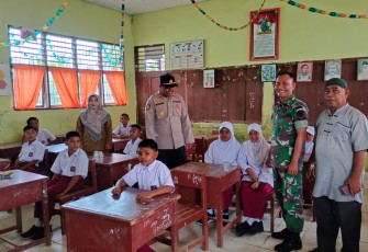 Kapolsek Nurussalam laksanakan Giat Saweu Sikula