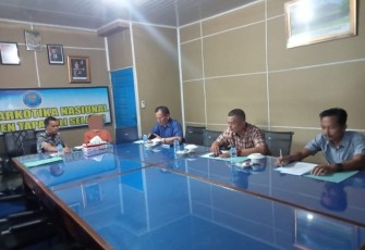 KBO Sat Resnarkoba Polres Tapsel, Ipda TP Saragih, SH, serta anggota, bersama TAT saat melakukan Assesmen penyalahgunaan Narkotika jenis Ganja.