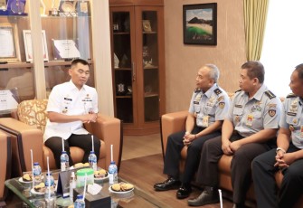 Kepala RSPAU dr. Suhardi Hardjolukito saat Audiensi dengan Bupati Gunung Kidul