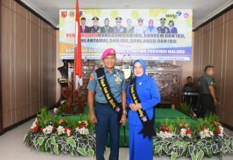 Brigjen TNI (Mar) Said Latuconsina beserta Korcab IX Daerah Jalasenastri Armada III melaksanakan Percepatan Penurunan Stunting, bertempat di Gedung J. Leimena, Komplek Lantamal IX, Baguala, Kota Ambon, Selasa (18/07/2023).