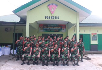 Satgas Yonarmed 1 Kostrad saat Terima Kunjungan Danrem 151/Binaiya