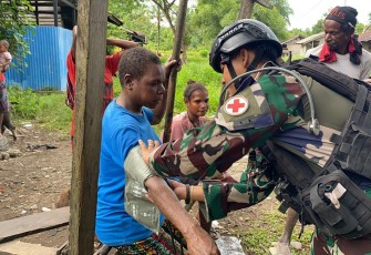 Bakti Sosial Bentuk Kepedulian Marinir TNI AL Untuk Masyarakat Papua