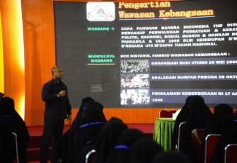 Pasi Intel Kodim 0906/Kkr Berikan Pembekalan Wasbang Pada Santriwati