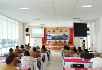 Wabup Martua Sitanggang saat Pimpin Rapat Percepatan Penurunan Stunting