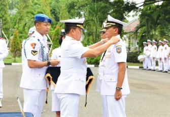 Komandan Komando Pendidikan Dukungan Umum (Dankodikdukum) Komando Pembinaan Doktrin Pendidikan dan Latihan TNI Angkatan Laut (Kodiklatal) Laksamana Pertama (Laksma) TNI Dr. Taufik Arief memimpin acara Serah Terima Jabatan (Sertijab) Komandan Pusdik Banmin dari Kolonel Laut (S) I Made Gede Budiartha kepada Kolonel Laut (S) Wahyu Budi Nugroho, bertempat di Lapangan Apel Kodikdukum Kodiklatal, Bumimoro Surabaya