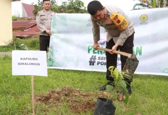 Kapolres Simalungun Pimpin Penanaman Sepuluh Juta Pohon Bersama Polri