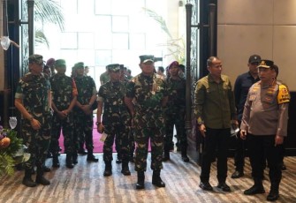 Dansatgas Pamwil saat Dampingi Panglima TNI Tinjau Kesiapan Venue KTT AIS