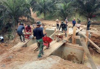 Masyarakat Dukung Kegiatan TMMD 118 Kodim 0408/BS 
