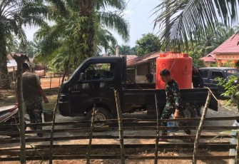Satgas TMMD 118 Kodim 0408/BS Salurkan Air Bersih Untuk Warga 