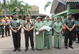Pisah sambut Danrem 064/MY dari Brigjen TNI Tatang Subarna kepada Kolonel Inf Fierman Sjafirial Agustus, Sabtu (9/12/2023)