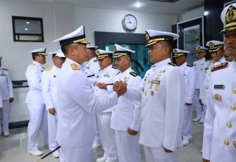 Delapan Belas Perwira Menengah Koarmada III Naik Pangkat