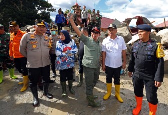 Kepala BNPB Tinjau Lokasi Banjir Bandang Humbang Hasundutan