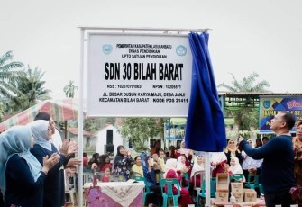Sekolah Dasar Negeri 30 Bilah Barat saat Diresmikan Bupati Labuhanbatu 