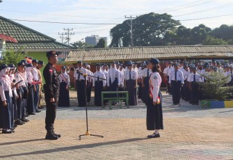  Satbrimob Polda Kalbar Go To School Tanamkan Pancasila Sejak Dini