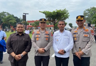Bupati Tapsel H. Dolly Pasaribu, Bupati Paluta Andar Amin Harahap, Kapolres Tapsel AKBP Imam Zamroni photo bersama saat menghadiri Peresmian Renovasi Rumah Sakit Bhayangkara Polri Tingkat II Medan dan Peresmian Markas Polres Tapanuli Selatan (Tapsel) bersama Kapolri Jenderal Polisi Drs. Listyo Sigit Prabowo M.Si di Medan