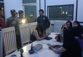 Tim gabungan saat razia 