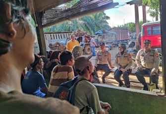 Kegiatan Jum’at Curhat sebagai bentuk pelayanan publik yang responsif terhadap aspirasi dan pertanyaan dari masyarakat.