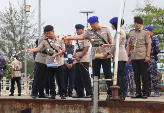 Kapolda Bengkulu Pimpin Tabur Bunga Peringati HUT Polairud Ke-73