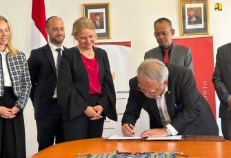 Penandatanganan Kerjasama dilakukan oleh Menteri Basuki Hadimuljono dan CEO Swedfund International AB Maria Håkansson di KBRI Stockholm, Swedia, Rabu (23/8/2023). 