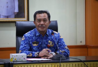 Kepala BSKDN Yusharto Huntoyungo saat menyambuat tim audit dari Itjen Kemendagri di Aula BSKDN pada Rabu, 17 November 2023. 