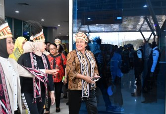 Ketum Dharma Pertiwi Hadiri Peresmian Sekretariat Dekranasda di Papua