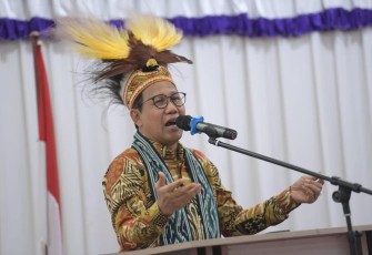  Menteri Desa Pembangunan Daerah Tertinggal dan Transmigrasi (Mendes PDTT) Abdul Halim Iskandar 