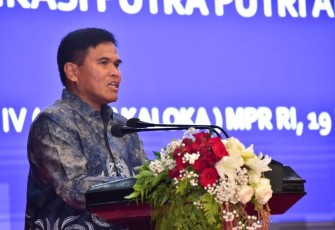 Kasal Laksamana TNI Muhammad Ali saat menjadi salah satu tamu kehormatan dalam Acara Deklarasi 4 Pilar MPR RI yang di inisiasi oleh Forum Komunikasi Putra Putri Angkatan Laut (FKPPAL) bersama Ketua MPR RI DR. H. Bambang Soesatyo bertempat di Gedung Nusantara V Komplek MPR RI, Senayan, Jakarta Pusat, Minggu (19/11).