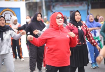 Wabup Labuhanbatu saat Ikuti Senam Sehat di Car Free Day