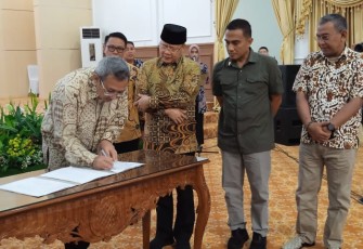 18 Pelaku Usaha Pertambangan Teken Komitmen Bersama