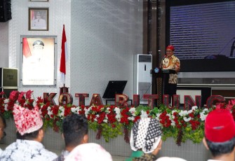 Wali Kota Bitung saat memberikan sambutan pada saat melantik pengurus KKJ
