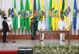 Mendagri Lantik Safrizal ZA sebagai Pj Gubernur Kepulauan Babel dan Velix Vernando Wanggai sebagai Pj Gubernur Papua Pegunungan