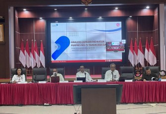 Kepala BKKBN, Hasto Wardoyo di sela-sela kegiatan rapat koordinasi yang berlangsung belum lama ini.