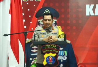 Kapolda Kalteng Irjen Pol Drs Djoko Poerwanto 