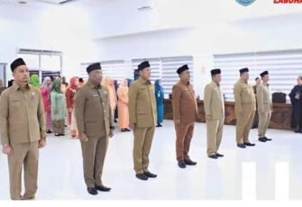 Pejabat Tinggi Pratama dan Pejabat Administrator Pemkab Labuhan Batu yang dilantik 