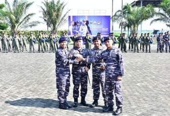 Tongkat Komando Skuadron Udara 200 Wing Udara 2 Beralih Kepemimpinan