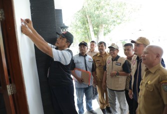 Petugas Pantarlih Kelurahan Mekar Baru Lakukan Pendataan Pemilih Kepada Bupati Asahan