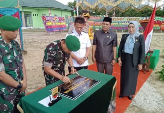 Danrem 031 Wirabima Brigjen TNI Dany Rakca Andalasawan, S.A.P., M.Han, Resmikan Koramil 06 Tanjung Medan, Kodim 0321/Rohil, Rabu (27/12/2023)