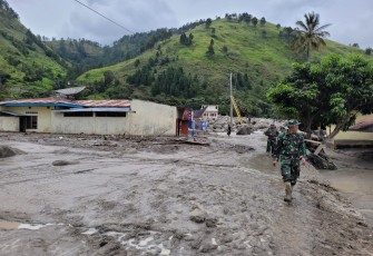 Kodam I/BB Turunkan 150 Personil PRCPB ke Lokasi Longsor dan Banjir Bandang di Baktiraja Humbahas 