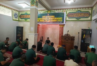 Dalam rangkaian memperingati hari juang TNI AD Ke-78, Korem 052/Wkr menggelar doa bersama yang dipimpin oleh Serka Sobirin di masjid Al Ikhlas Makorem Jl Boulevard Diponegoro no 108, Bencongan, Kelapa Dua, Kabupaten Tangerang, Kamis(14/12/2023)