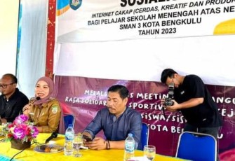 Sosialisasi Internet  Cakap di SMAN 3 Kota Bengkulu