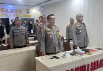 Waka Polres Tapanuli Selatan (Tapsel), Kompol Rahman Takdir Harahap, SH, beserta Panitia penerimaan anggota Polri TA 2023 ikuti zoom meeting terkait Pakta Integritas, pada Sabtu (29/4/2023) pagi.