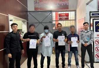 Lembaga Pemasyarakatan Kelas IIB Idi kembali mengeluarkan 4 (Empat) Orang Warga Binaan Pemasyarakatan (WBP) untuk menjalani program Integrasi Pembebasan Bersyarat (PB), Senin (18/12/2023)