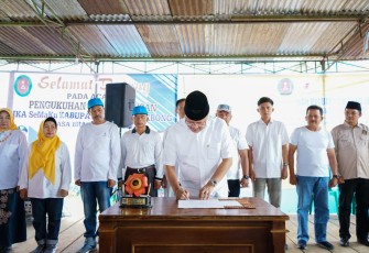 Gubernur Bengkulu Rohidin Mersyah Kukuhkan Ormas Kesukuan        