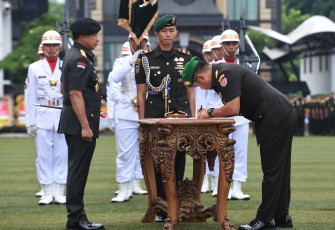 Pangdam Kasuari Hadiri Sertijab Kasad di Mabesad