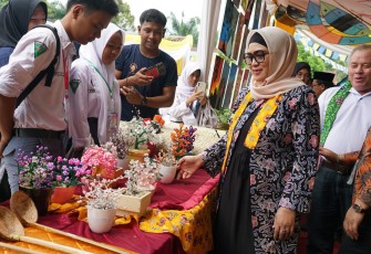 Derta Rohidin Apresiasi Kreativitas dan Semangat SMAN 1 Seluma