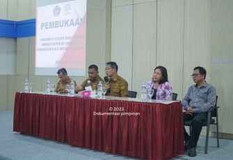 Wawali Hengky Honandar saat memberikan sambutan dalam kegiatan pembukaan assessment center bagi pejabat di lingkungan pemerintah kota Bitung