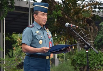Dankodikdukum Kodiklatal Saat Pimpin Upacara Bendera Hari Senin