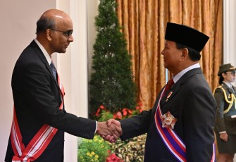 Menhan Prabowo Terima Penganugerahan Darjah Utama Bakti Cemerlang (Tentera) dari Presiden Singapura